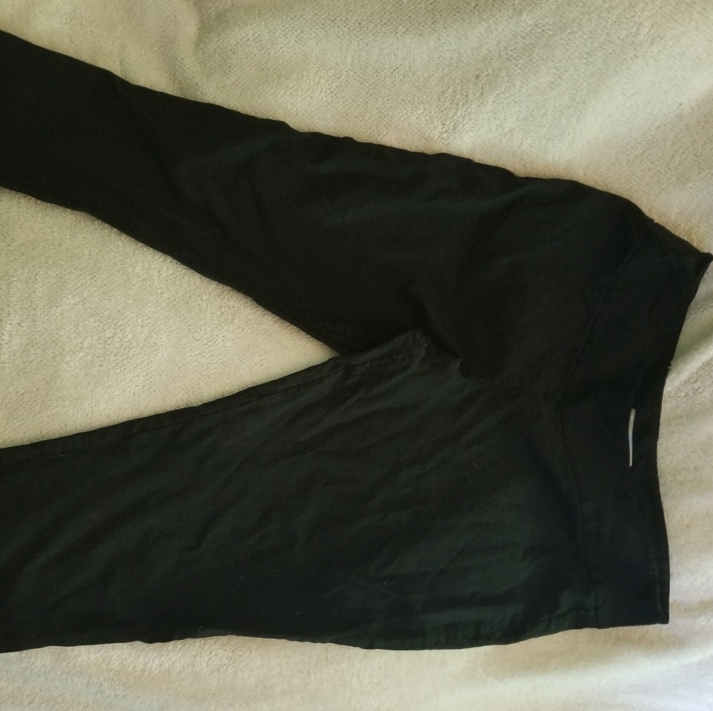Black leggings